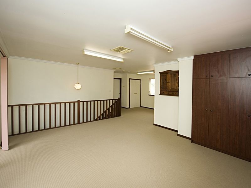 19 Lenhay Court, Willetton WA 6155