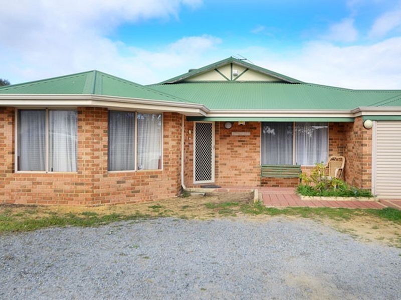 4 Leach Way, Gnangara WA 6077