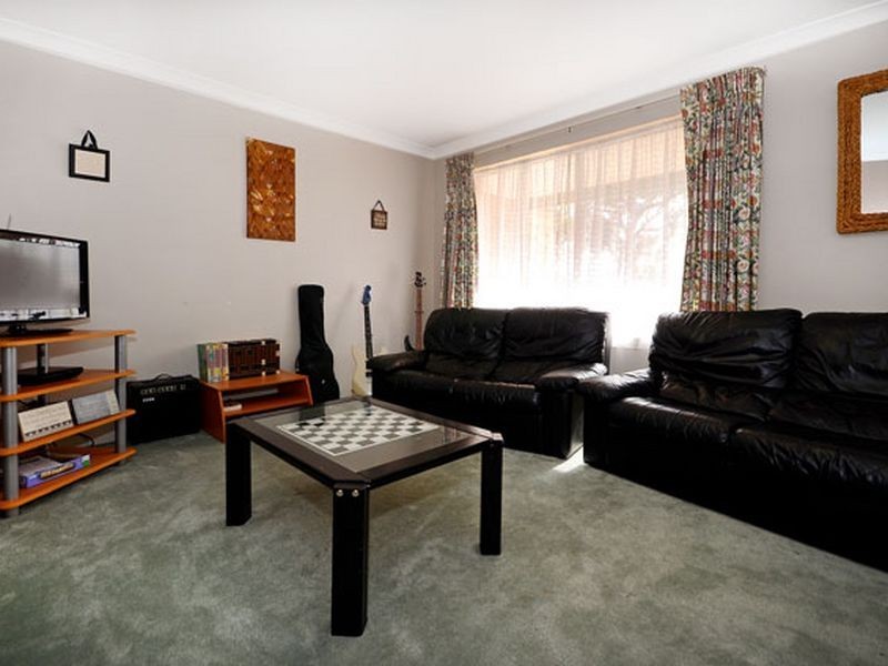 4 Leach Way, Gnangara WA 6077