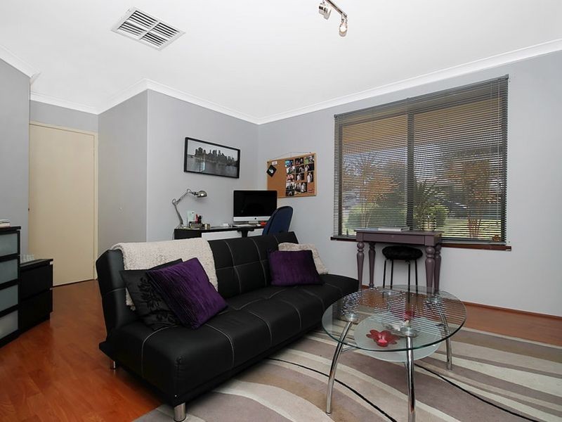 5 Meyer Court, Woodvale WA 6026