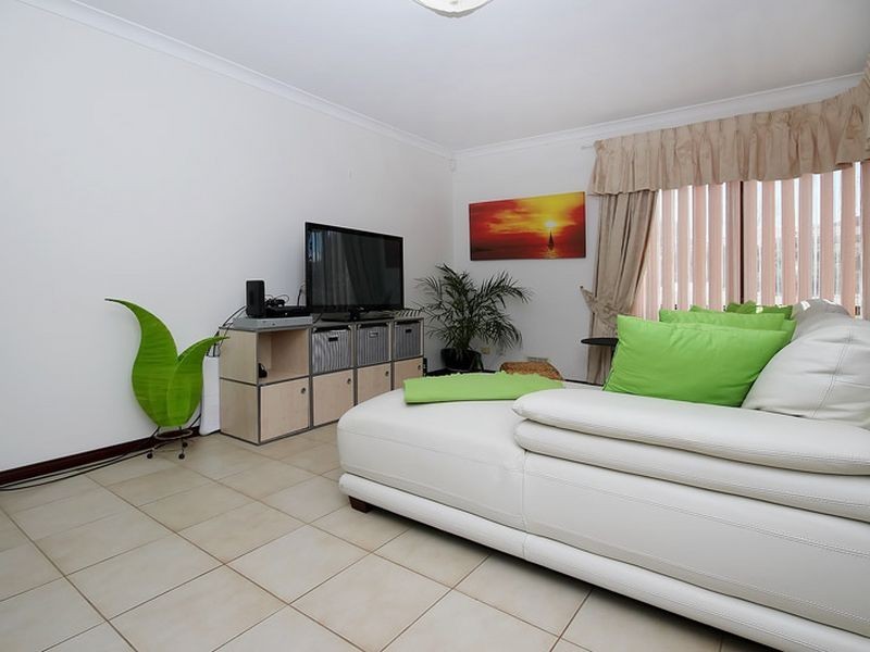 5 Meyer Court, Woodvale WA 6026