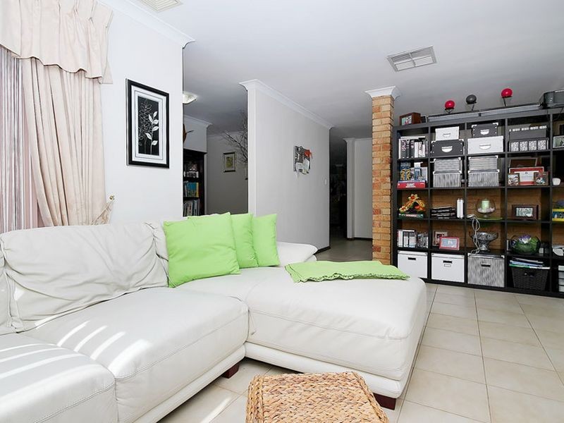 5 Meyer Court, Woodvale WA 6026