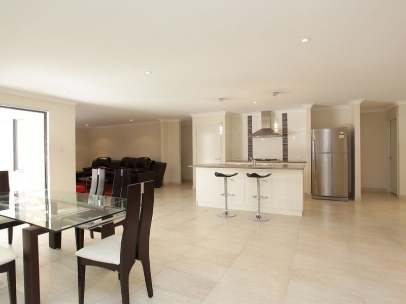 6 Milan Avenue, Wanneroo WA 6065