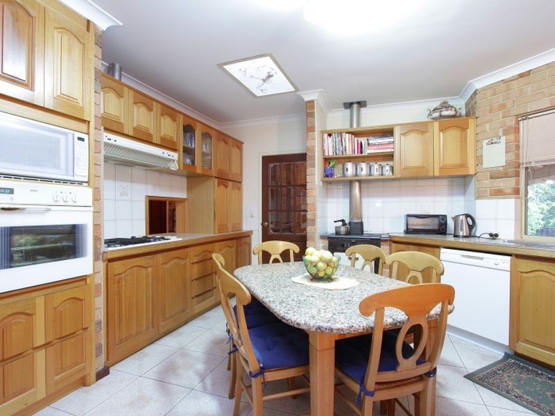 26 Winsor Road, Kalamunda WA 6076