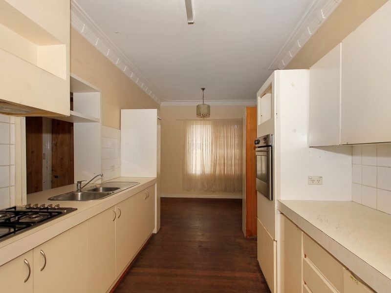 18 Richards Road, High Wycombe WA 6057