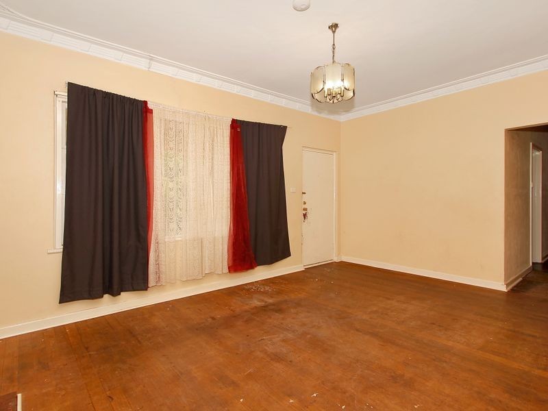 18 Richards Road, High Wycombe WA 6057