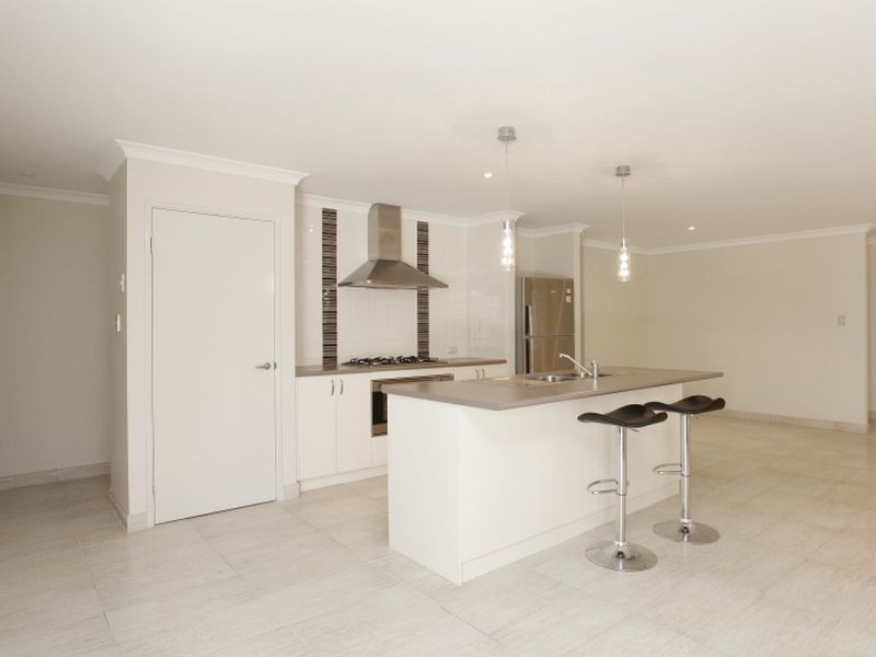 6 Milan Avenue, Wanneroo WA 6065