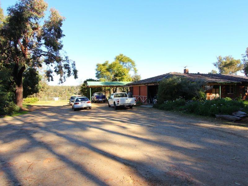 4620 Richardson Road, Stoneville WA 6081