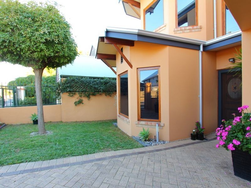 77 Douglas Avenue, South Perth WA 6151