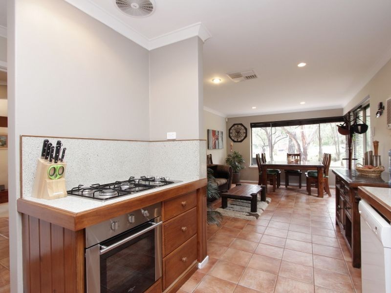 2265 Clayton Road, Helena Valley WA 6056