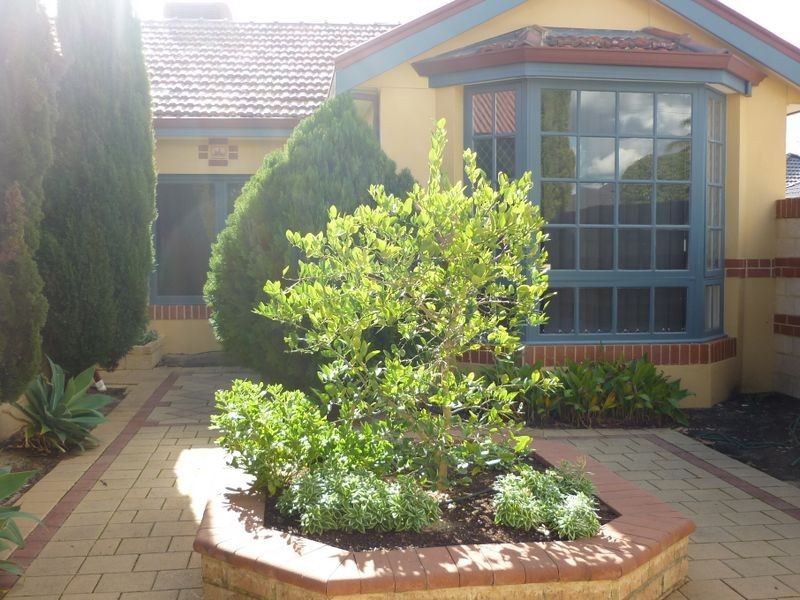 111A Ravenswood Drive, Westminster WA 6061