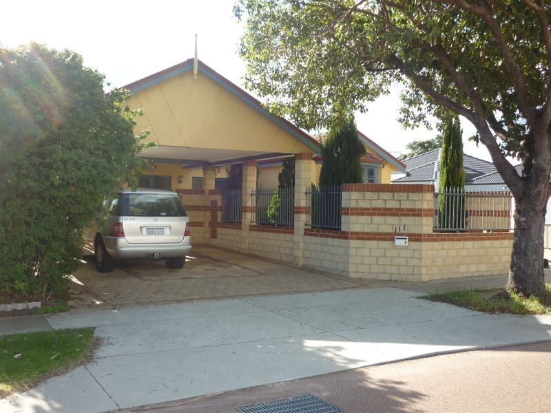 111A Ravenswood Drive, Westminster WA 6061