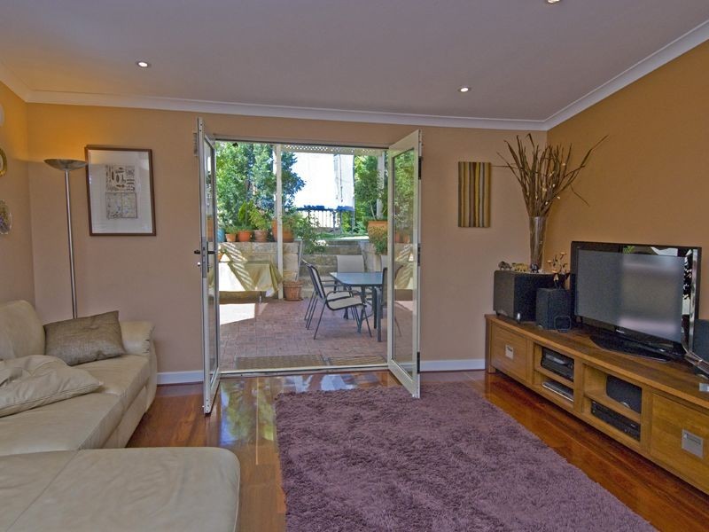 16 Kennard Street, Kensington WA 6151