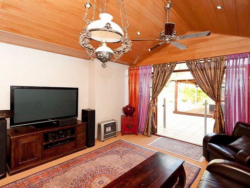 49 Edgecumbe Street, Como WA 6152