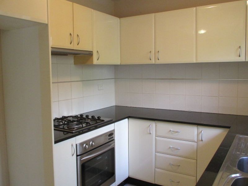 2/317 Blaxcell Street, Granville NSW 2142