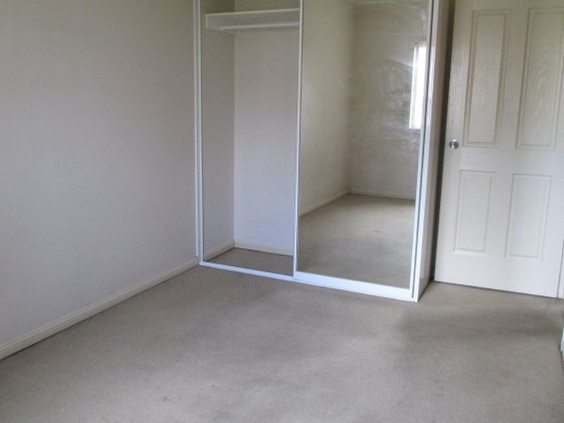 2/317 Blaxcell Street, Granville NSW 2142