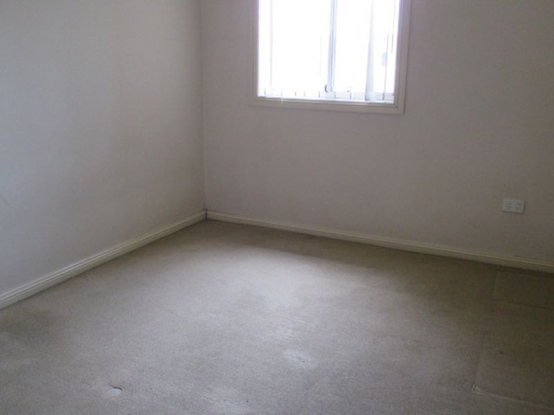 2/317 Blaxcell Street, Granville NSW 2142