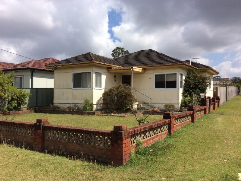 11 Hunt Street, Guildford NSW 2161