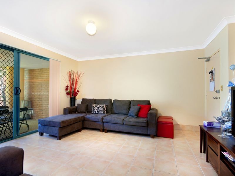 11/6-8 Paton Street, Merrylands NSW 2160