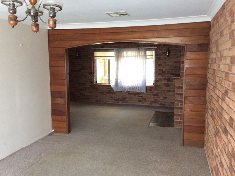 6 Jacaranda Drive, Georges Hall NSW 2198