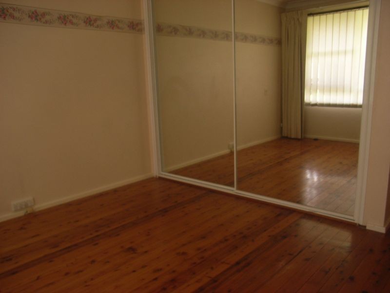 6 Jacaranda Drive, Georges Hall NSW 2198