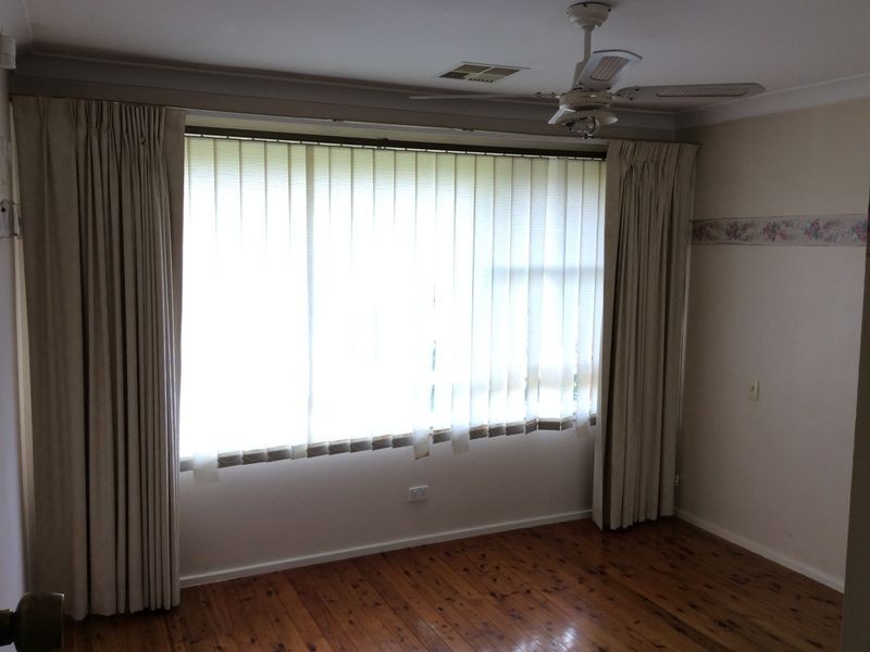 6 Jacaranda Drive, Georges Hall NSW 2198