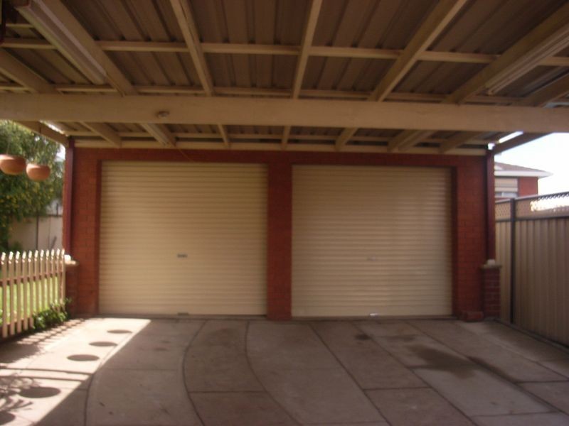 6 Jacaranda Drive, Georges Hall NSW 2198