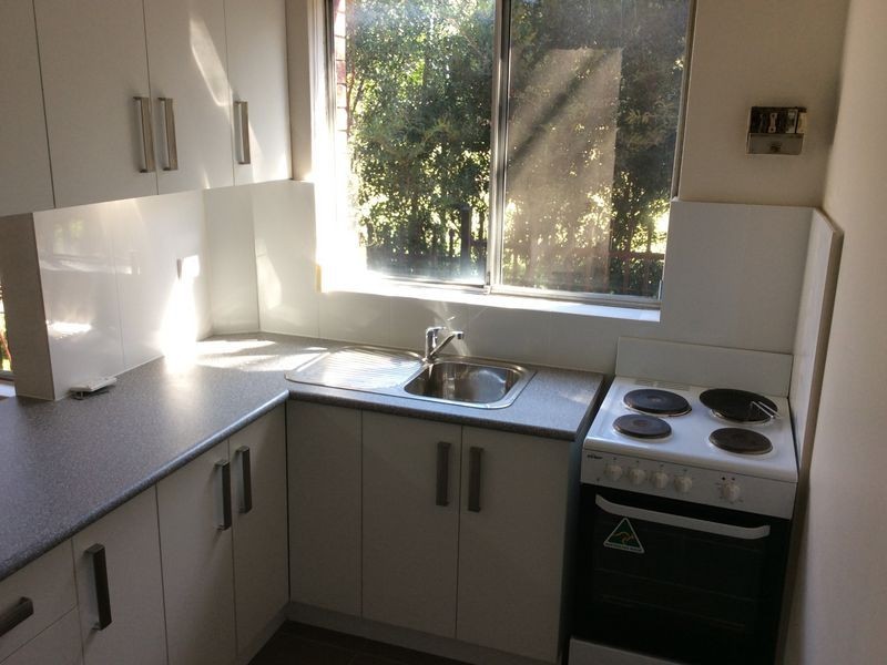 2/6 Maud Street, Granville NSW 2142