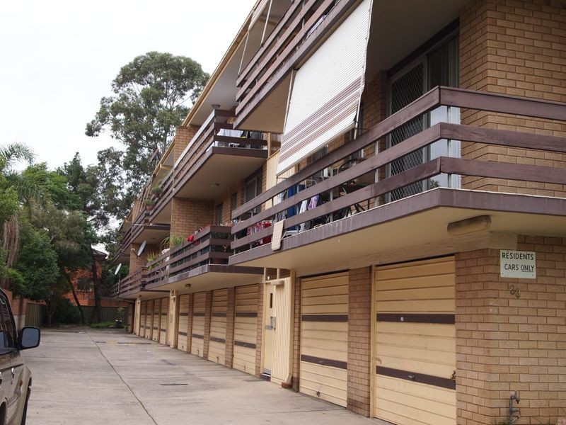 12/33 Blaxcell Street, Granville NSW 2142