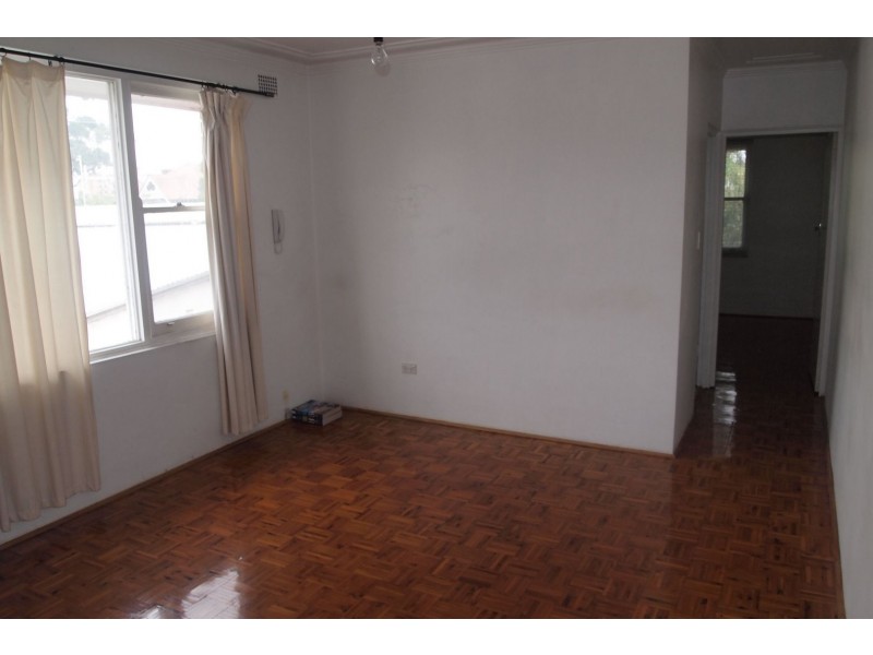 Unit 4/2 Hutchinson Street, Granville NSW 2142