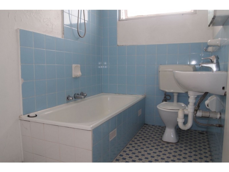 Unit 4/2 Hutchinson Street, Granville NSW 2142