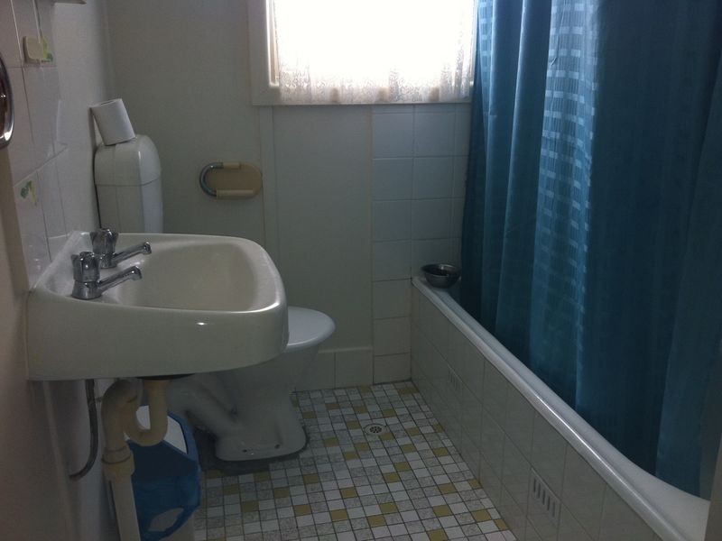 8 Laverack Crescent, Granville NSW 2142