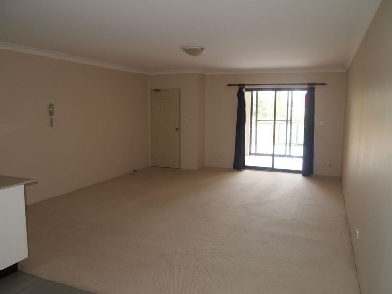 9/57-61 Penelope Lucas Lane, Rosehill NSW 2142