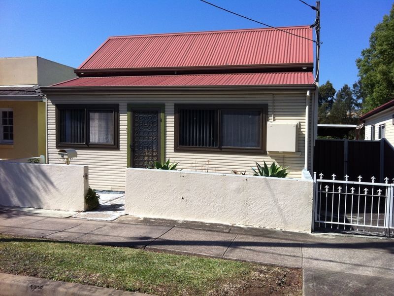 8 Ritchie Street, Harris Park NSW 2150