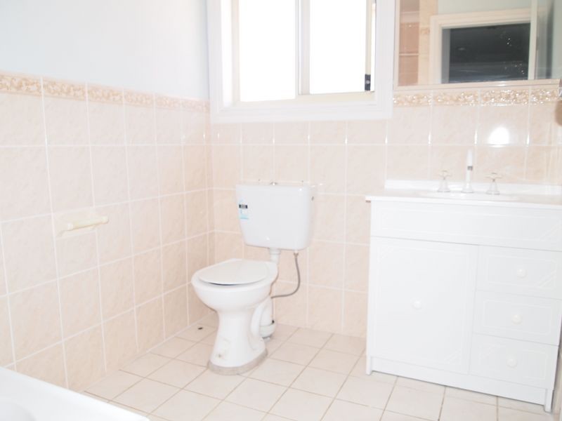 2/442 Blaxcell Street, Granville NSW 2142