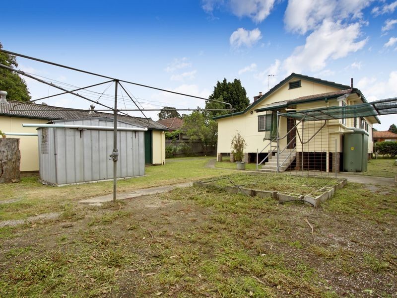 6 Oakleigh Avenue, Granville NSW 2142