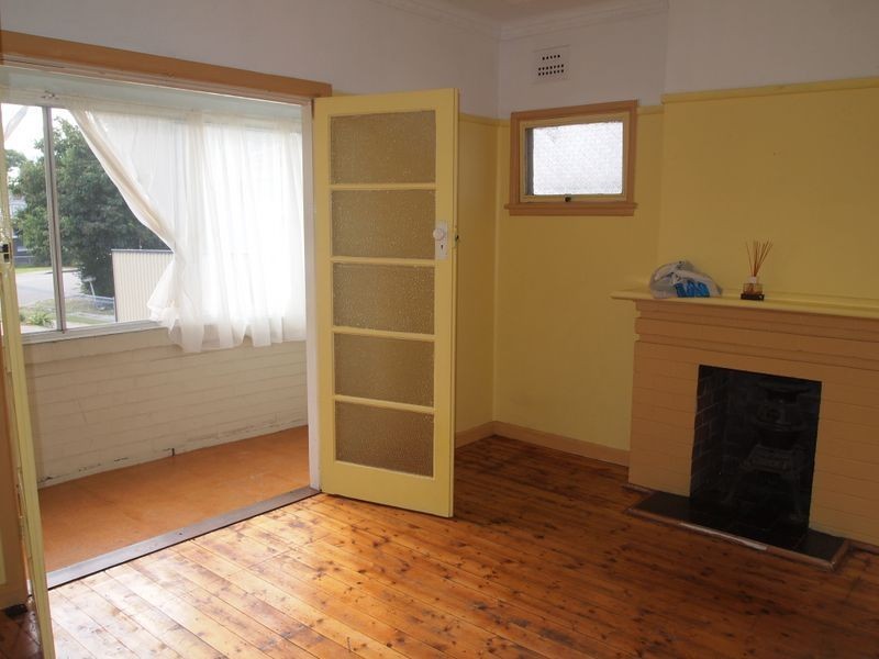 8 Wallace Street, Granville NSW 2142