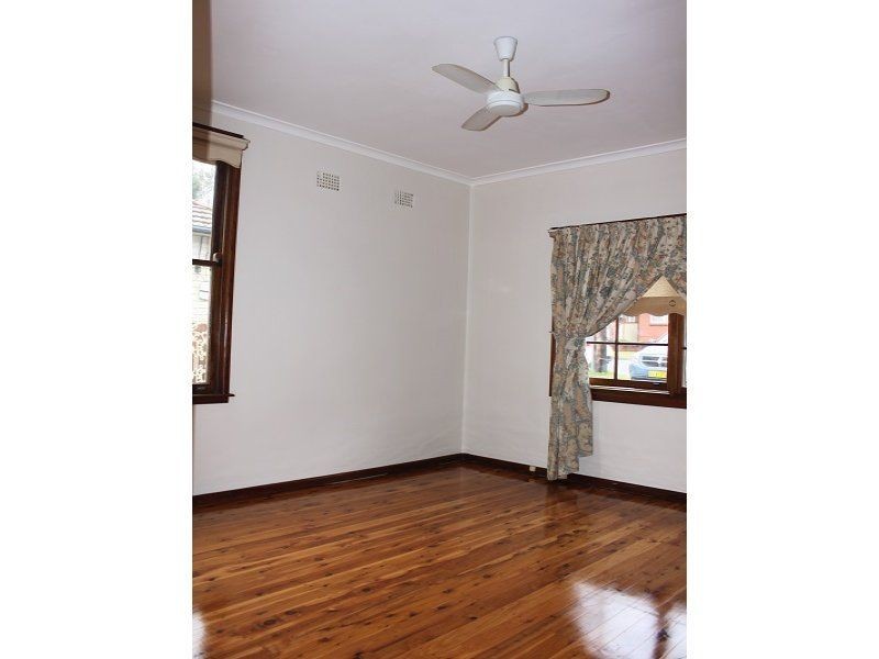 35 Park Street, Merrylands NSW 2160