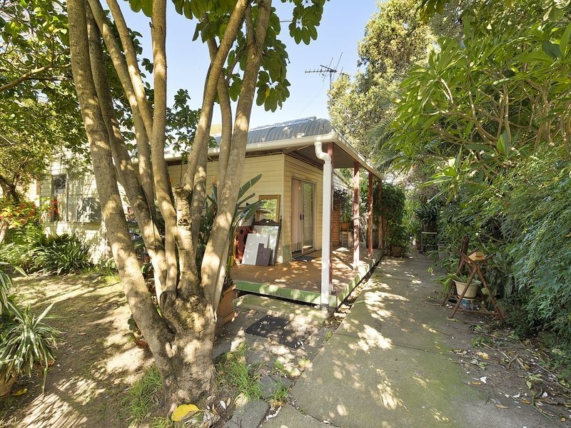 8 New York Street, Granville NSW 2142