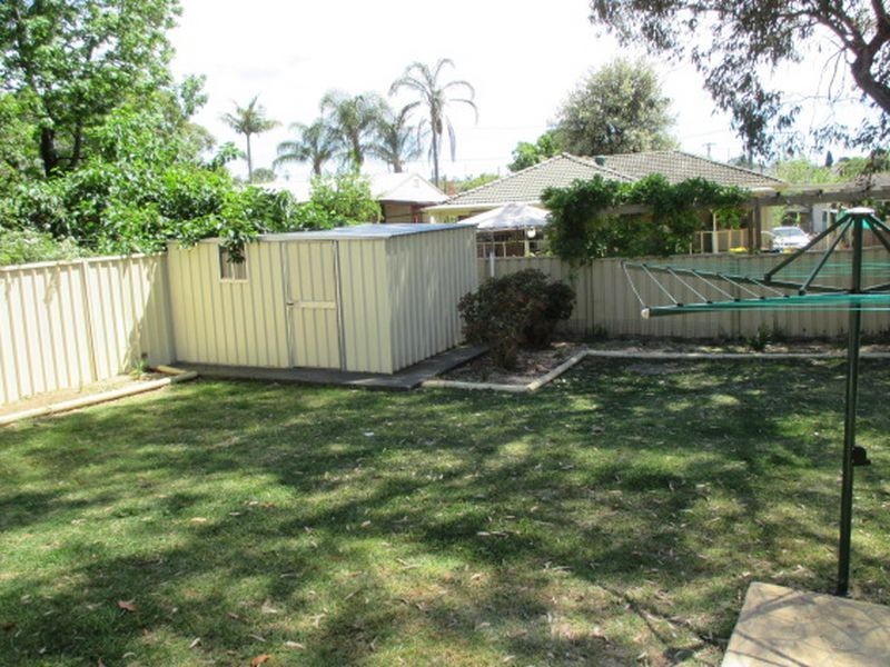 1 Van Dieman Crescent, Fairfield West NSW 2165