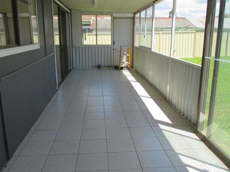 5 Carnation Street, Guildford NSW 2161