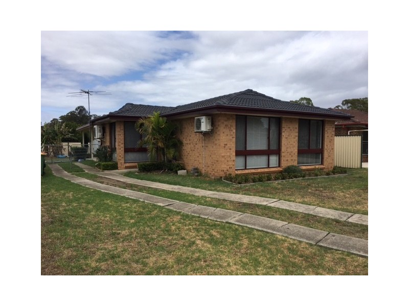 7 Woodland Avenue, Bossley Park NSW 2176
