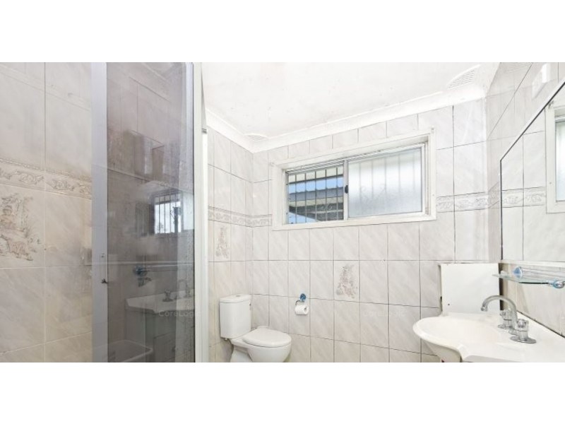 1 Montgomery Avenue, Granville NSW 2142