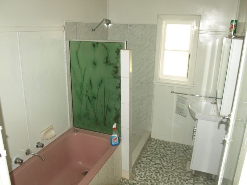 28 John Street, Granville NSW 2142