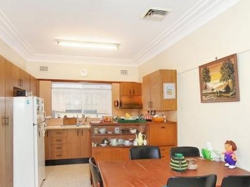 27 Orchid Street, Guildford NSW 2161