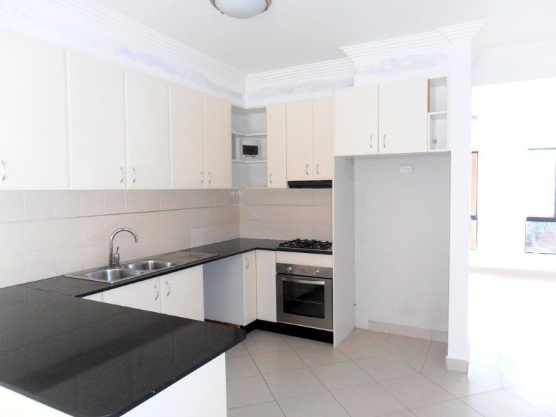 8/335 Blaxcell Street, Granville NSW 2142