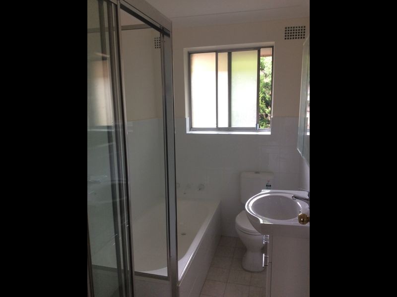 2/2 Maud Street, Granville NSW 2142