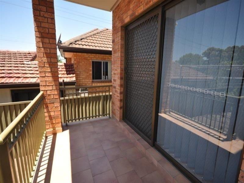 2/17 Price Street, Merrylands NSW 2160