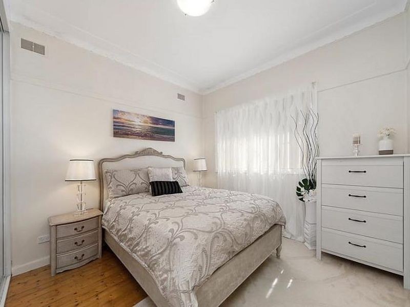 241 Blaxcell Street, Granville NSW 2142