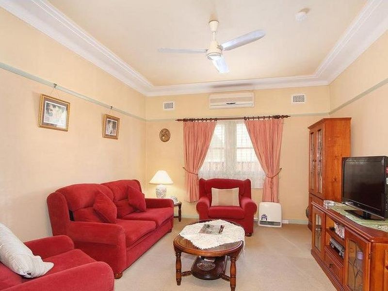 5 Mills Street, Merrylands NSW 2160